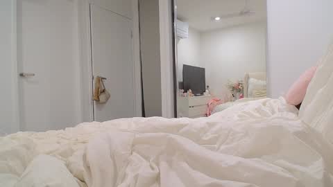 Snapshot of avabrooks chatting on 10.27.25 Ava Brooks online show from 10.27.25