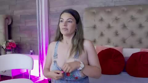 AvaHnason online show from 06.13.26
