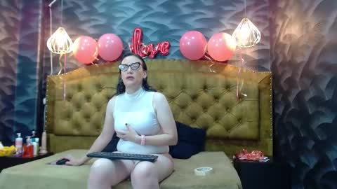 avanahomi online show from 09.10.25