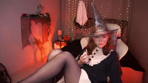 Snapshot of avaryder chatting on 10.21.25  Ava  online show from 10.21.25