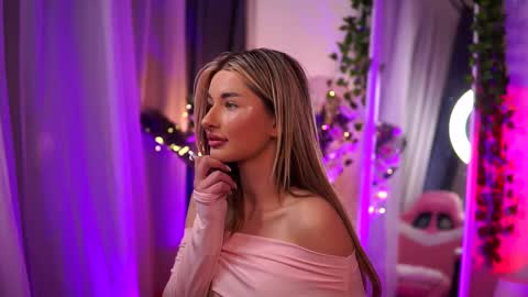 Carina online show from 02.16.25