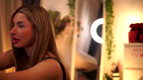 Carina online show from 02.25.25