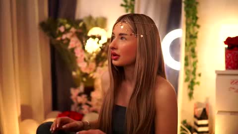 Carina online show from 02.25.25