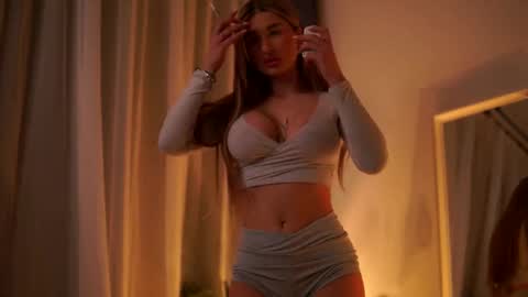 Carina online show from 03.12.25