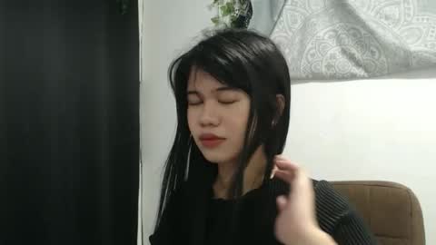Snapshot of ave_tt chatting on 12.14.25 ave_tt online show from 12.14.25