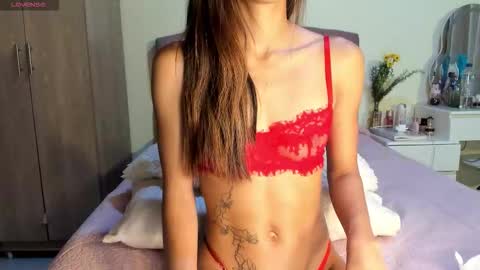 Snapshot of avellana_smith chatting on 03.05.26 Zoe online show from 03.05.26