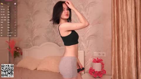 Snapshot of aveloria chatting on 10.22.25 aveloria online show from 10.22.25