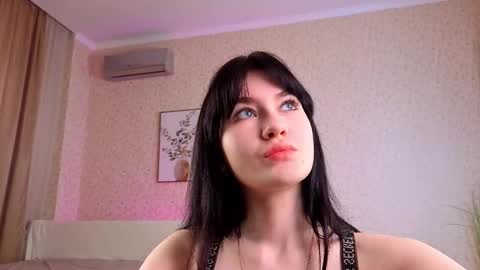 Snapshot of avelorialove chatting on 02.01.26 avelorialove online show from 02.01.26