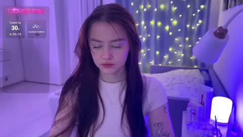 Snapshot of aveme_melissa chatting on 02.12.25 aveme_melissa online show from 02.12.25