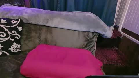 raven blue online show from 09.12.25