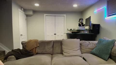 Snapshot of averageandsum chatting on 10.01.25 averageandsum online show from 10.01.25