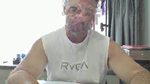 Snapshot of averagejoe2025 chatting on 05.29.26 averagejoe2025 online show from 05.29.26
