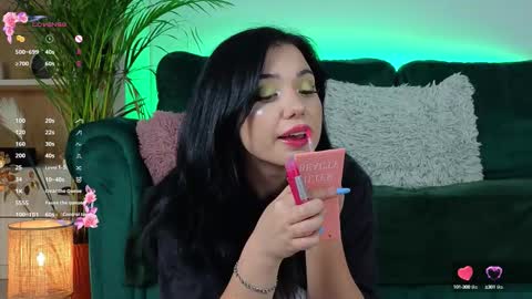 Snapshot of averywillow chatting on 09.22.25 AveryWillow online show from 09.22.25