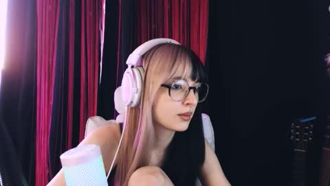 Avriel online show from 03.25.26