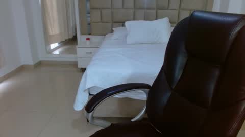 Lilith online show from 10.08.25