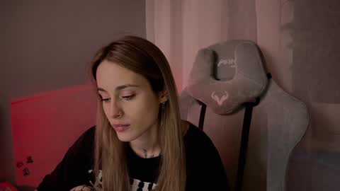 Snapshot of aviva_faith chatting on 01.25.25 Aviva online show from 01.25.25