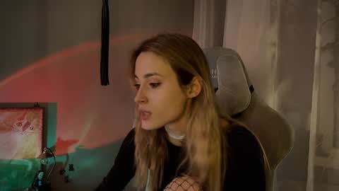 Snapshot of aviva_faith chatting on 01.25.25 Aviva online show from 01.25.25