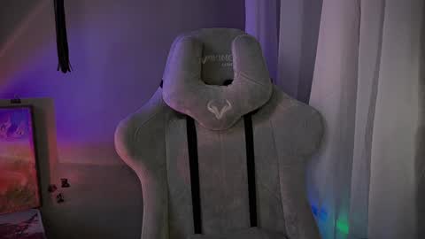 Snapshot of aviva_faith chatting on 01.30.25 Aviva online show from 01.30.25