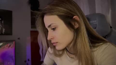 Snapshot of aviva_faith chatting on 03.04.25 Aviva online show from 03.04.25