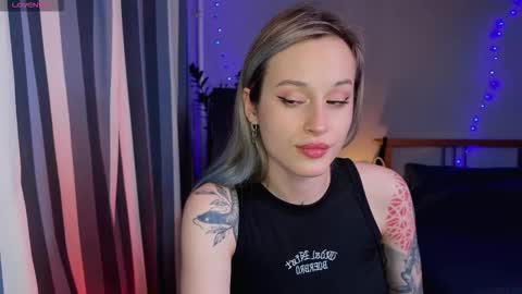 Snapshot of aviva_faith chatting on 10.12.25 Aviva online show from 10.12.25