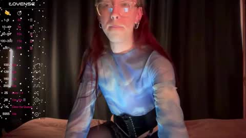 avril_pearly_ online show from 09.21.25