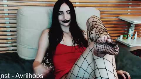 Avril online show from 01.08.26