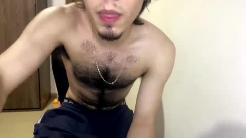 Snapshot of aw0052 chatting on 10.24.25 AndrewXxl independent online show from 10.24.25