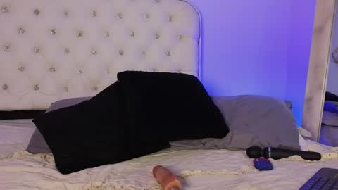 axarasss online show from 04.18.26