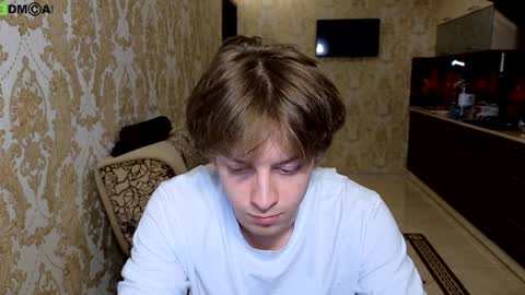 Snapshot of axaxax0axax chatting on 01.18.25 TravisScott online show from 01.18.25