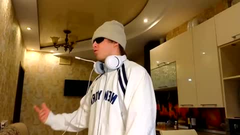 Snapshot of axaxax0axax chatting on 02.10.25 TravisScott online show from 02.10.25