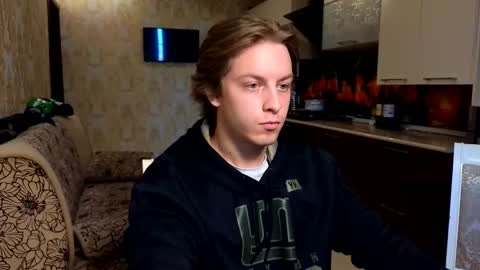 Snapshot of axaxax0axax chatting on 02.12.25 TravisScott online show from 02.12.25