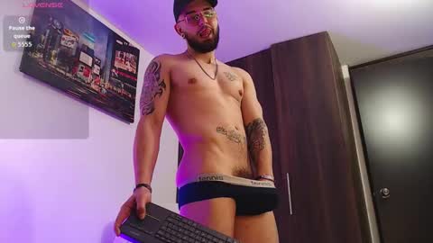 Independiente Model online show from 03.12.26