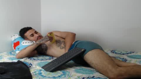 Snapshot of axel_ag chatting on 12.21.24 Axel online show from 12.21.24