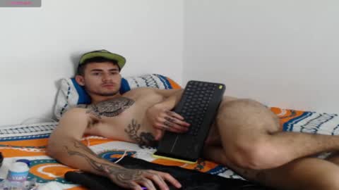 Snapshot of axel_ag chatting on 02.05.25 Axel online show from 02.05.25