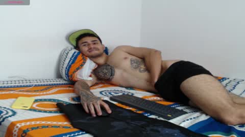 Snapshot of axel_ag chatting on 02.06.25 Axel online show from 02.06.25