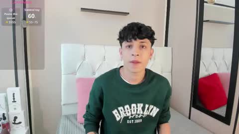 Snapshot of axel_evanss chatting on 09.16.25 Axel Evanss online show from 09.16.25