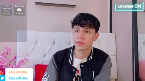 Snapshot of axel_evanss chatting on 10.02.25 Axel Evanss online show from 10.02.25