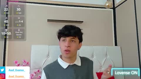 Snapshot of axel_evanss chatting on 10.13.25 Axel Evanss online show from 10.13.25