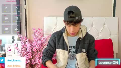 Snapshot of axel_evanss chatting on 10.17.25 Axel Evanss online show from 10.17.25