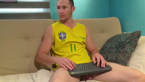 Snapshot of axel_fairchaild chatting on 10.08.25 Axel Fairchaild online show from 10.08.25