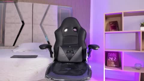 axel_grey_ online show from 02.27.26