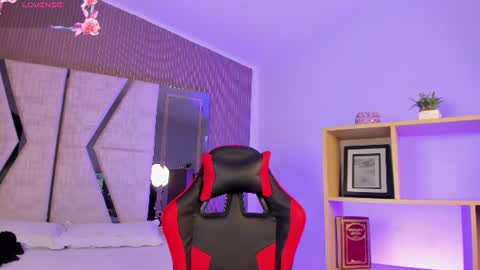 axel_grey_ online show from 07.15.26