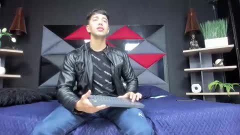 Snapshot of axel_hendrick chatting on 02.03.26 axel_hendrick online show from 02.03.26