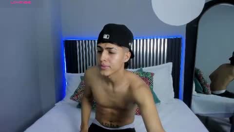 Snapshot of axel_mendoza_ chatting on 06.25.26 A X E L online show from 06.25.26