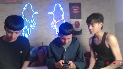 axel_milo_and_kairo online show from 11.28.25