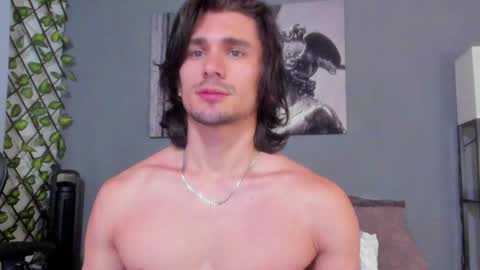 Axel online show from 01.12.25