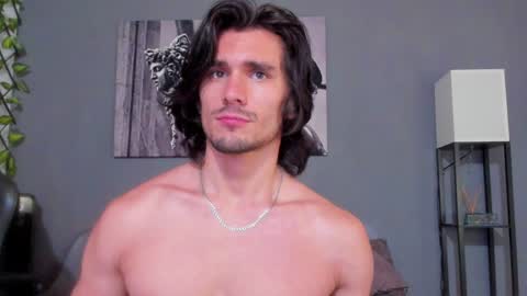 Axel online show from 01.16.25