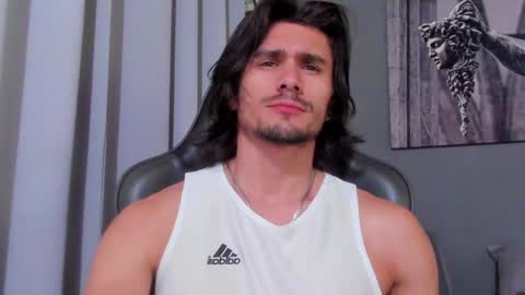 Axel online show from 01.24.25