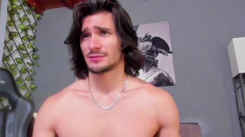 Axel online show from 01.25.25