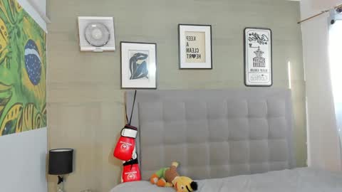 Snapshot of axel_silva3 chatting on 09.21.25 AXEL SILVA online show from 09.21.25